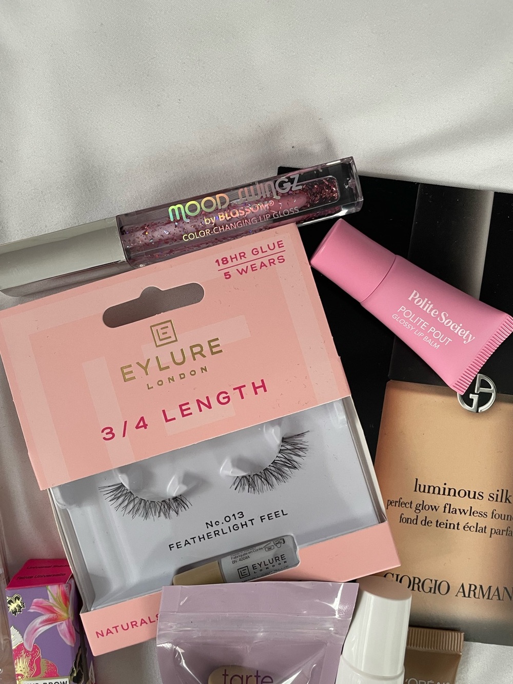 MakeUp Bundle - Picture 3 of 7